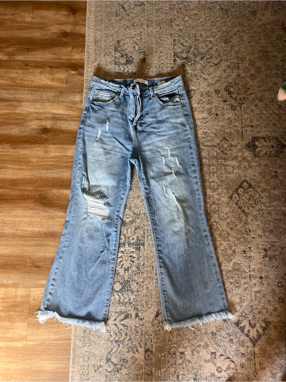 Light Wash Distressed Wide-Leg Women's Jeans